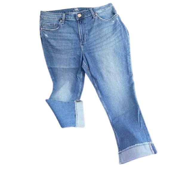 Wmn’s Cropped Lee Riders Capri Jeans - Picture 4 of 16